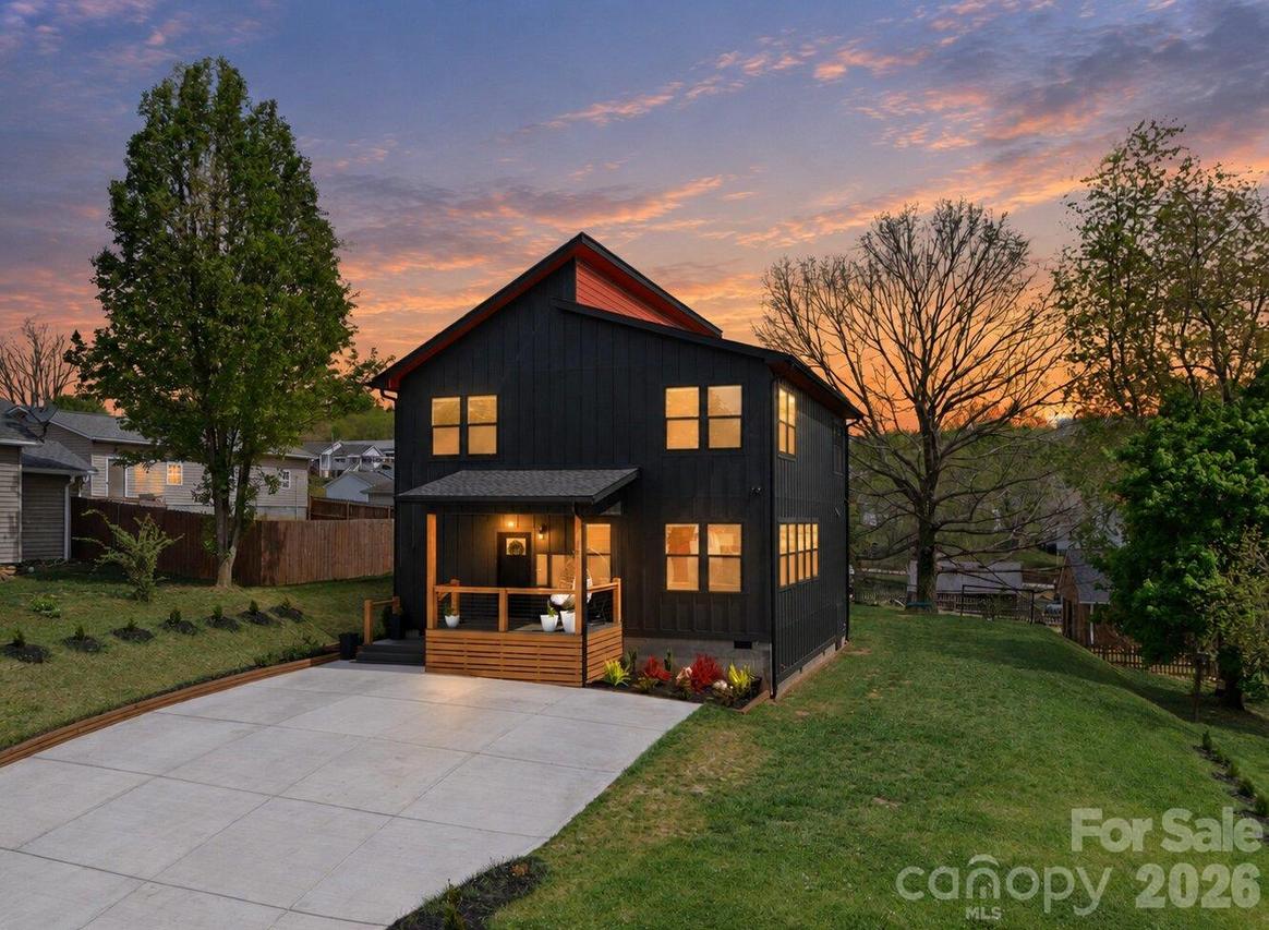 30 First St., Canton, NC 28716