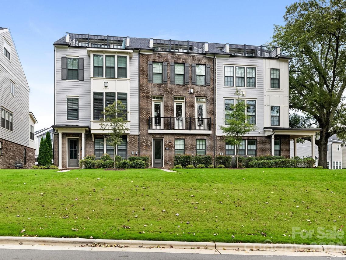 2555 Deacon Ave., Charlotte, NC 28204