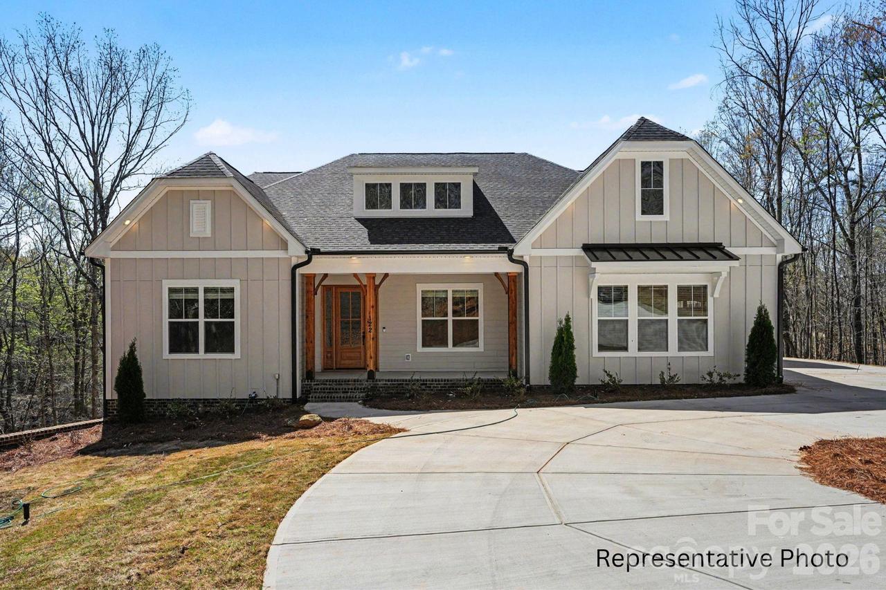 175 Stonehaven Dr., Mooresville, NC 28115