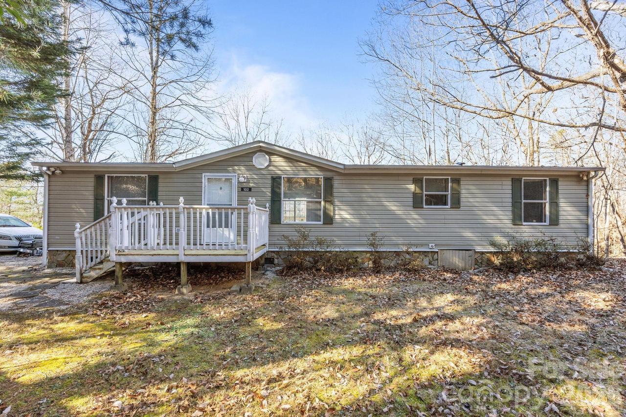 102 Scotts Cove Rd., Nebo, NC 28761