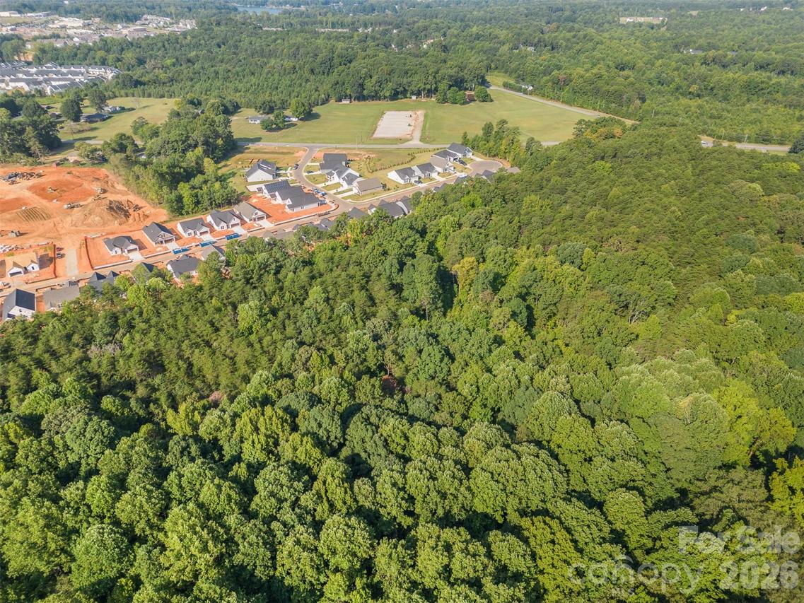 8137 Mcdonald Dr., Sherrills Ford, NC 28673