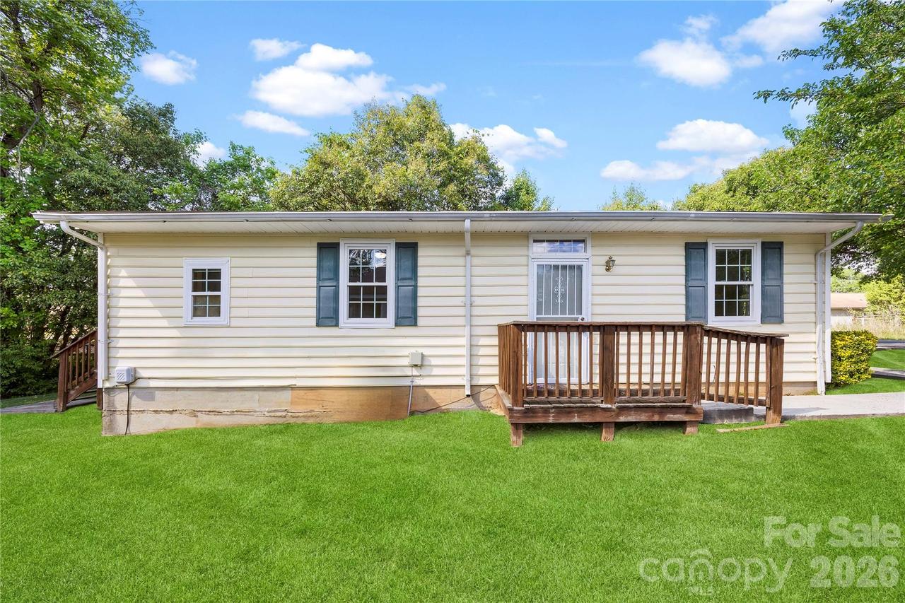 621 Pennsylvania Ave., Charlotte, NC 28216