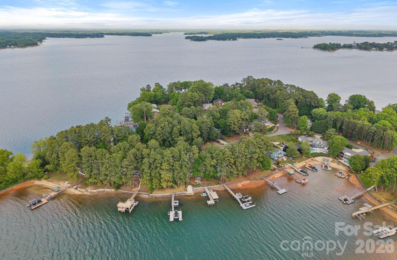 20931 Island Forest Dr., Cornelius, NC 28031