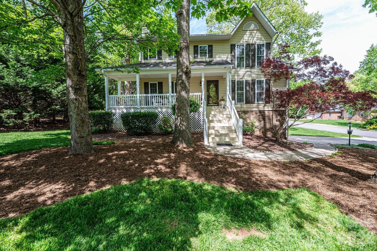 600 17th Avenue Dr., Hickory, NC 28602