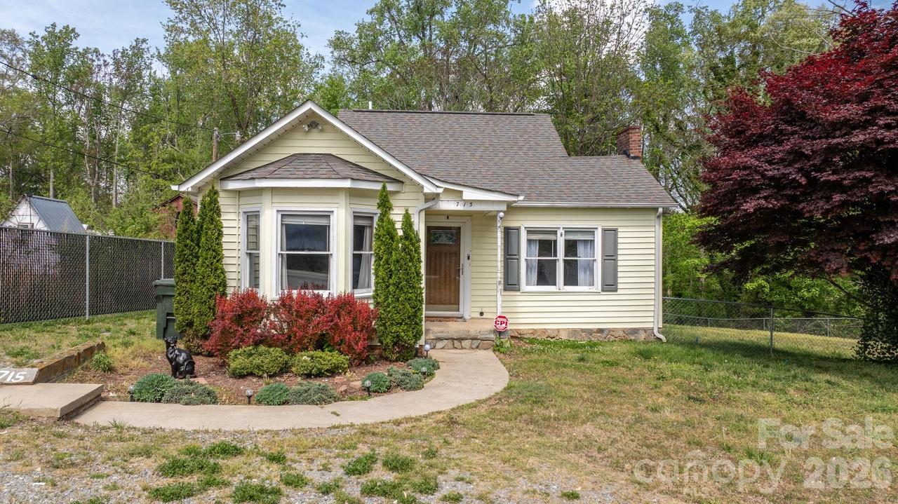 715 Main St., Hudson, NC 28638