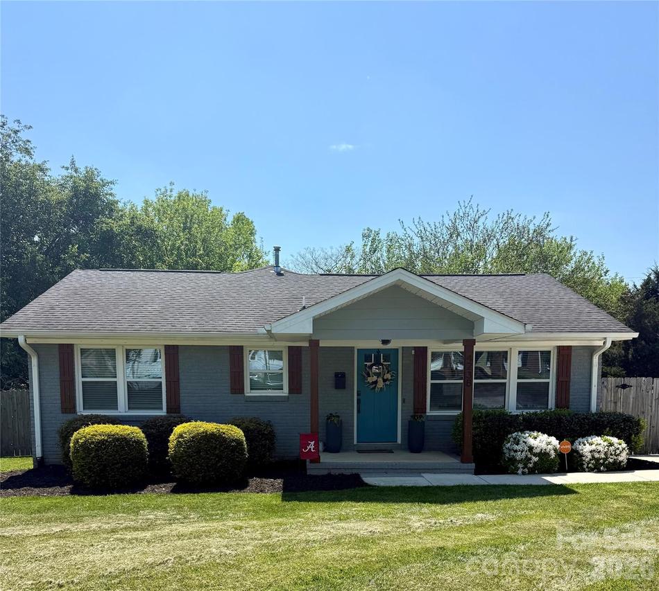 4238 Donnybrook Pl., Charlotte, NC 28205