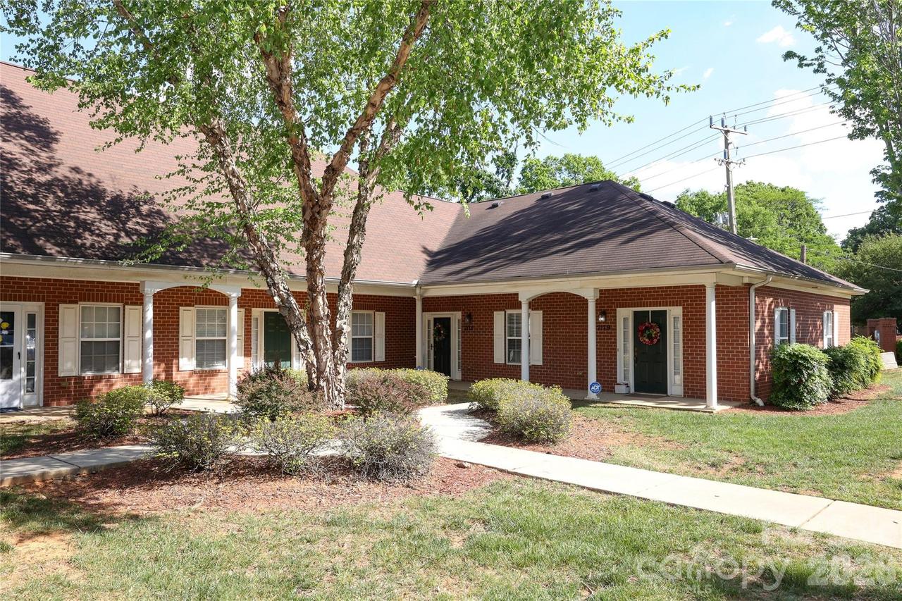 7175 Somerset Springs Dr. #E BLD1, Charlotte, NC 28262