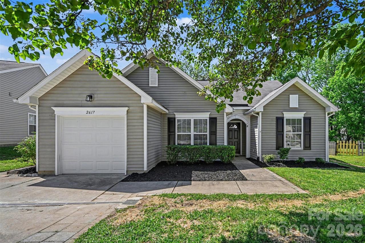 2617 Forest Grove Ct., Charlotte, NC 28269