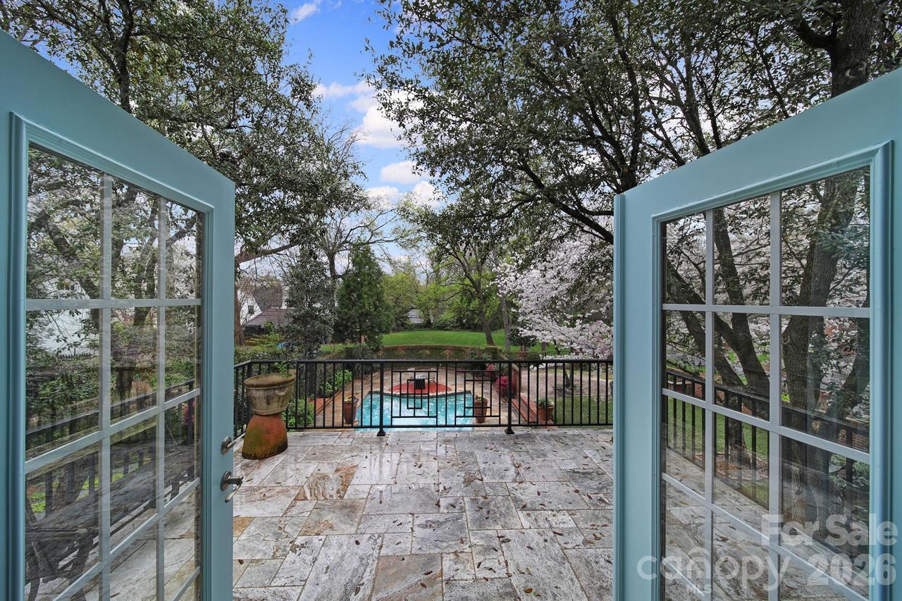 2132 Rolston Dr., Charlotte, NC 28207