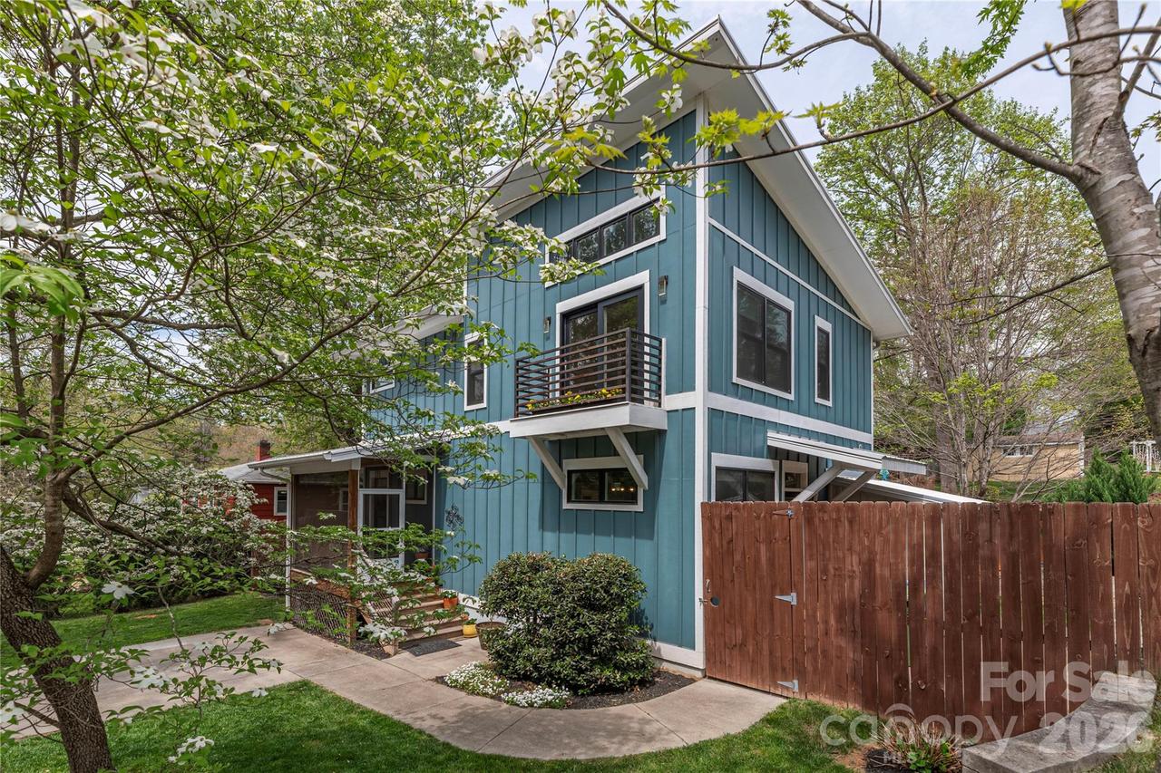 135 Salola St., Asheville, NC 28806
