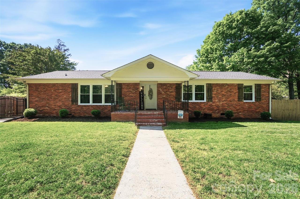 1205 Woodland Ave., Monroe, NC 28112