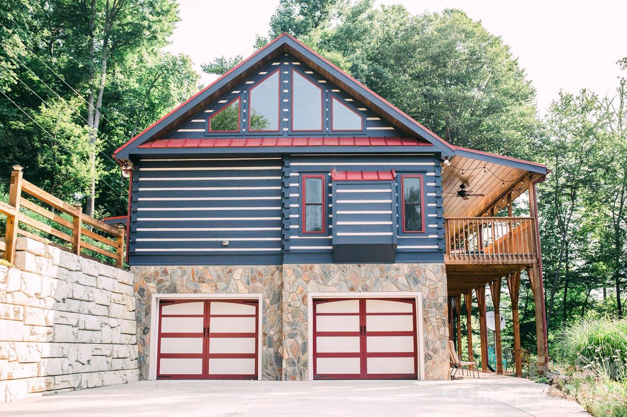 11 Sugar Maple Dr., Black Mountain, NC 28711