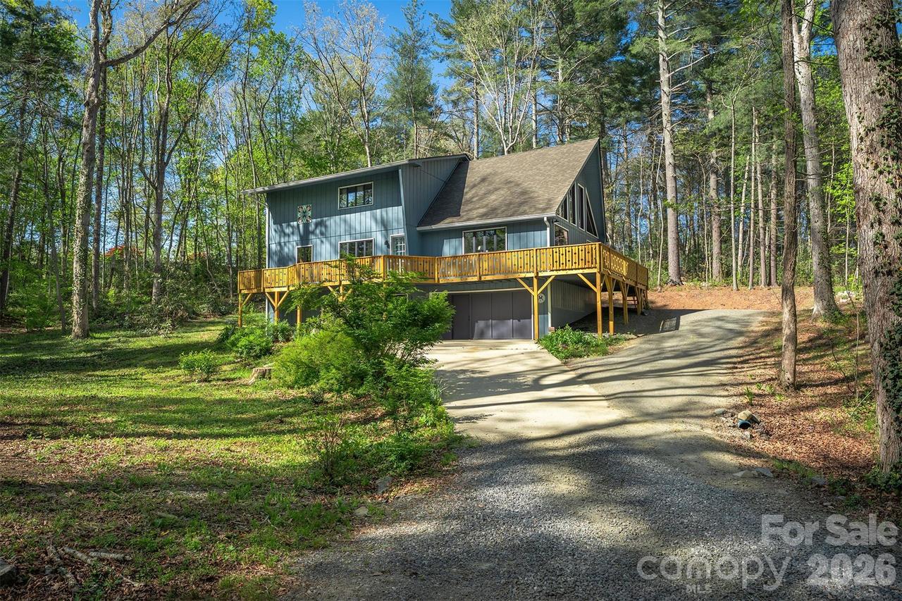 233 Bryant Ridge Dr., Swannanoa, NC 28778
