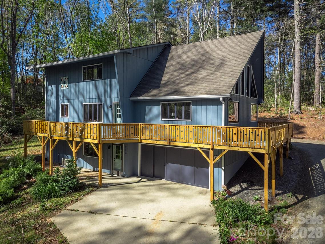 233 Bryant Ridge Dr., Swannanoa, NC 28778