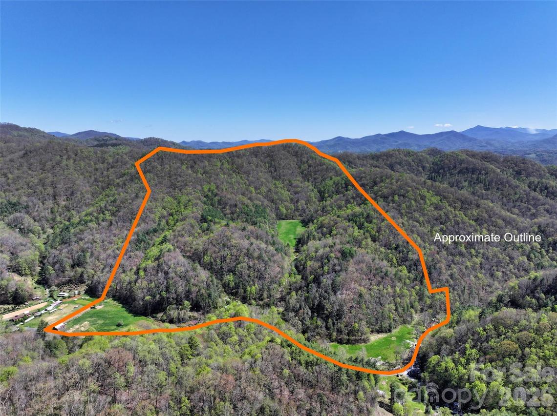 2180 Pigeon Roost Rd., Green Mountain, NC 28740