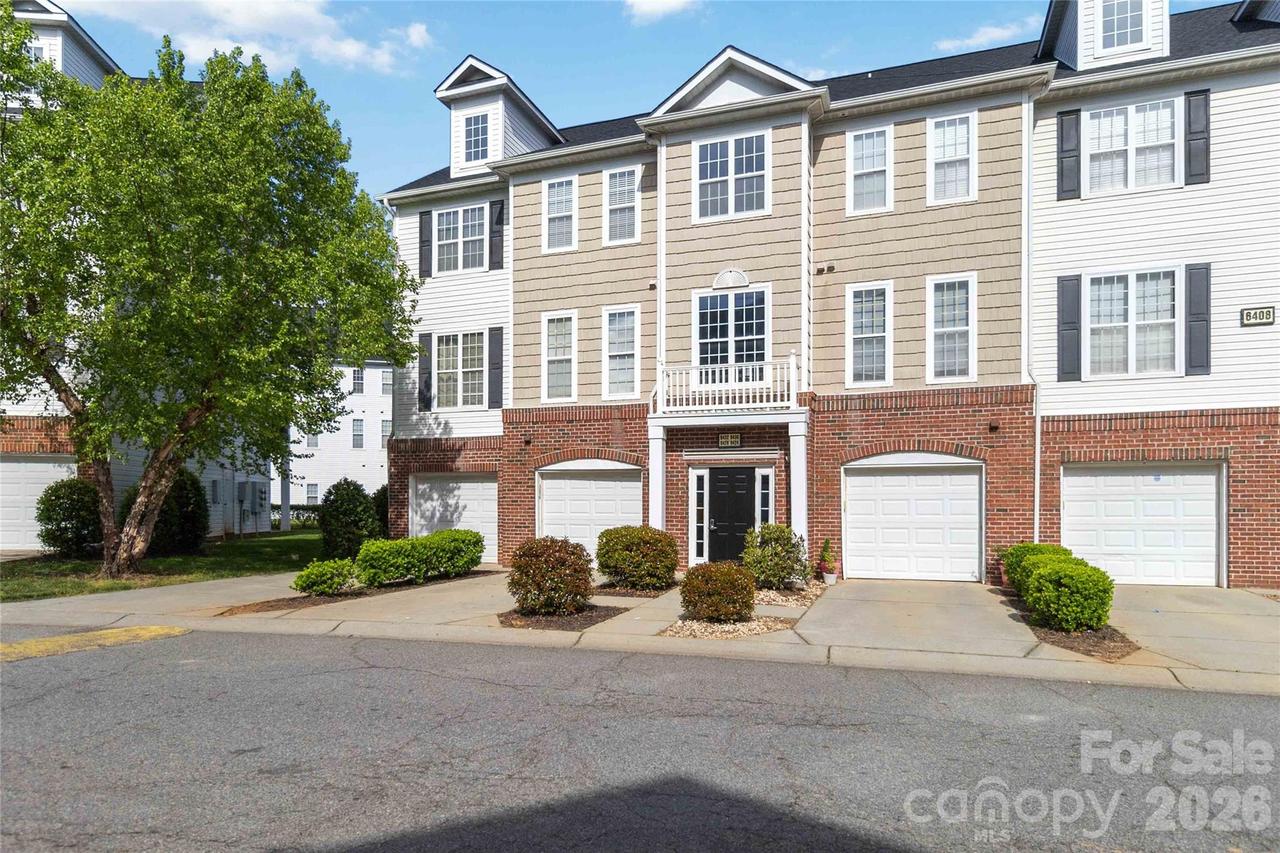 6432 Park Pond Dr., Charlotte, NC 28262