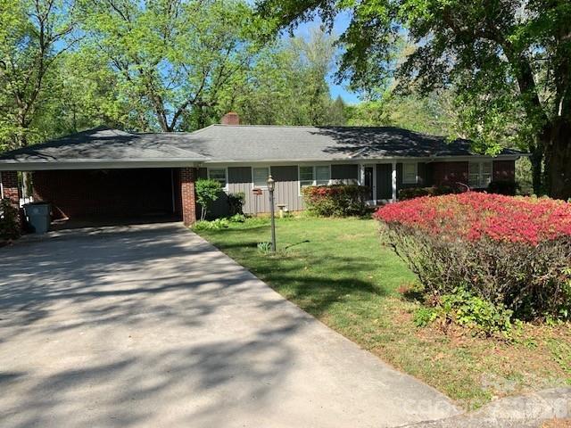 811 Hilton St., Lenoir, NC 28645