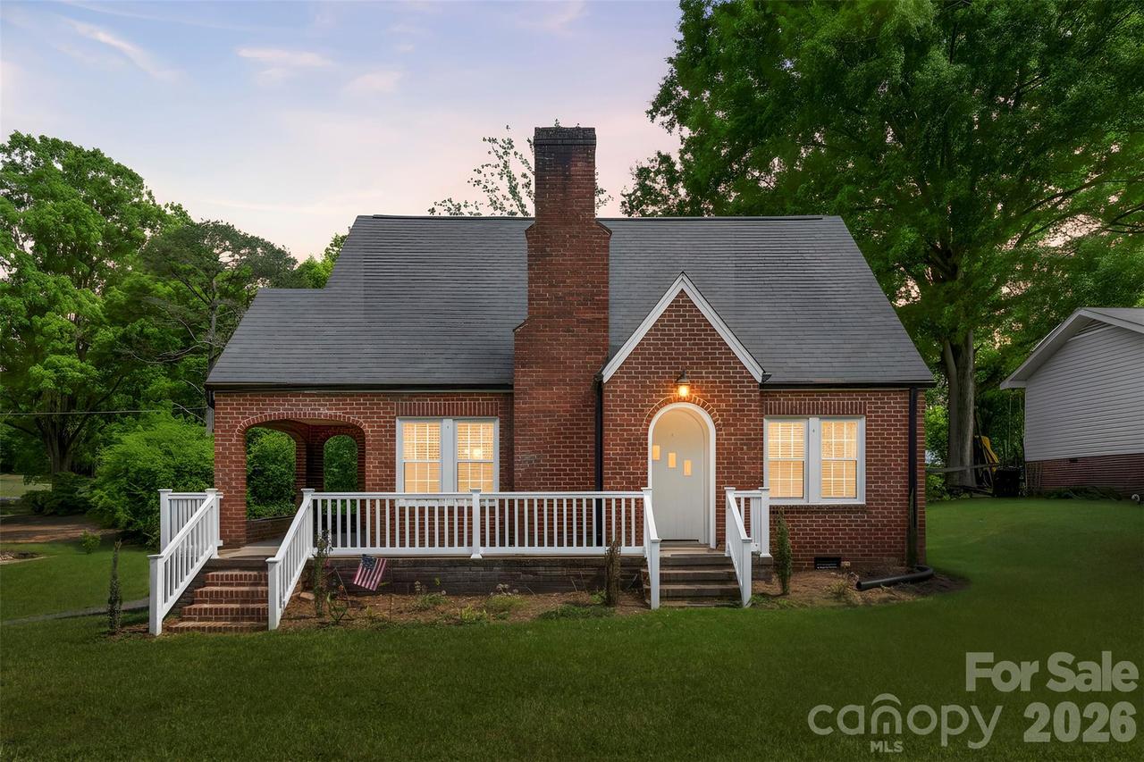 121 W 11th St., Oakboro, NC 28129