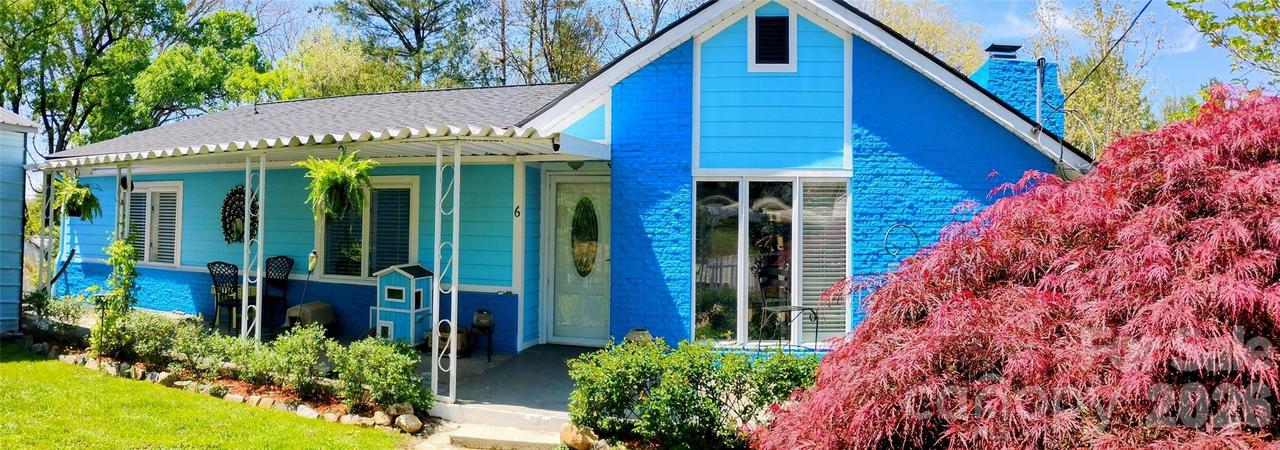 6 Chestnut Ter., Asheville, NC 28803