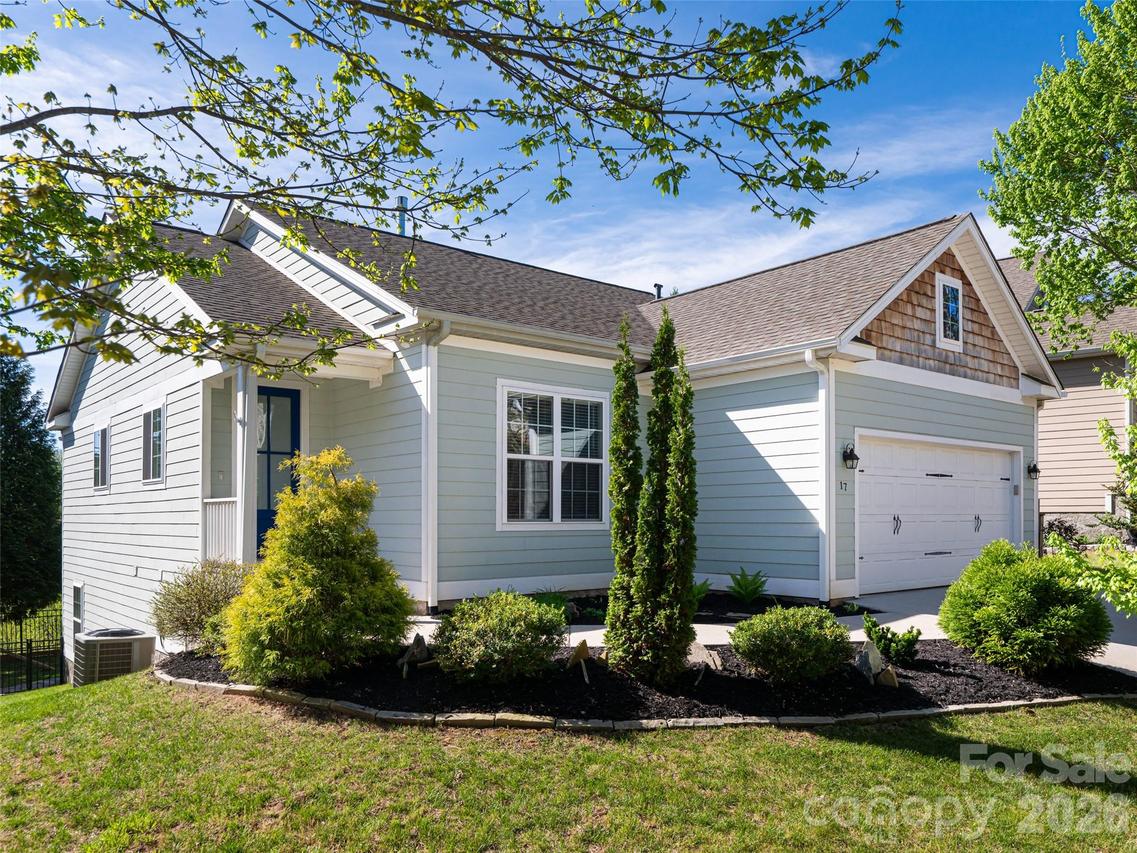 17 Dreambird Dr., Leicester, NC 28748