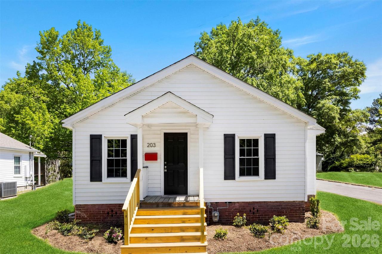 203 Sacco St., Belmont, NC 28012