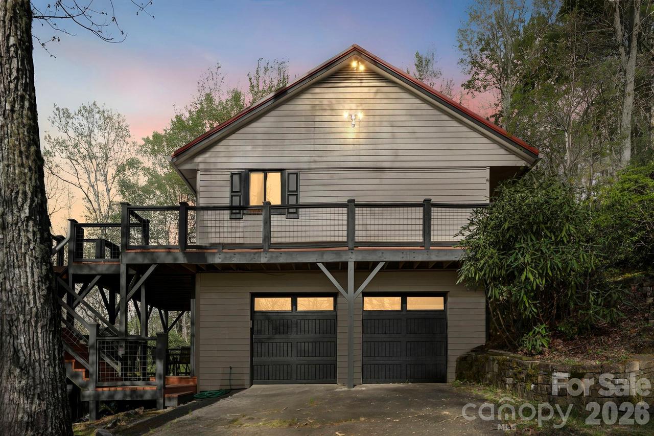 78 Highland Dr., Lake Toxaway, NC 28747