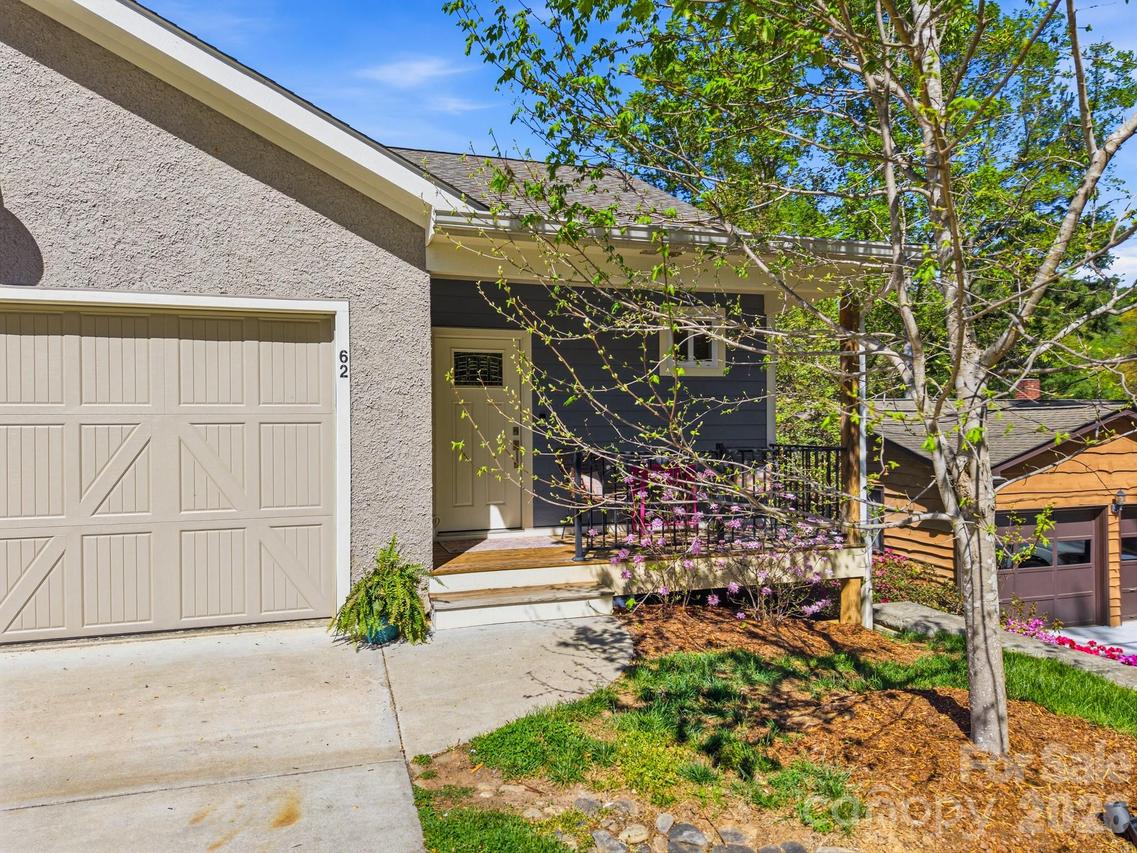 62 Dillingham Rd., Asheville, NC 28805