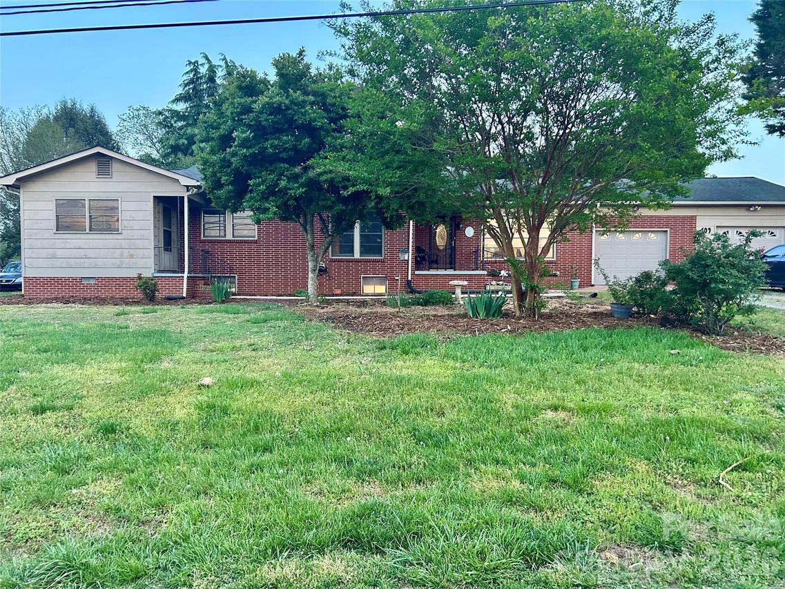 109 Air Park Dr., Morganton, NC 28655