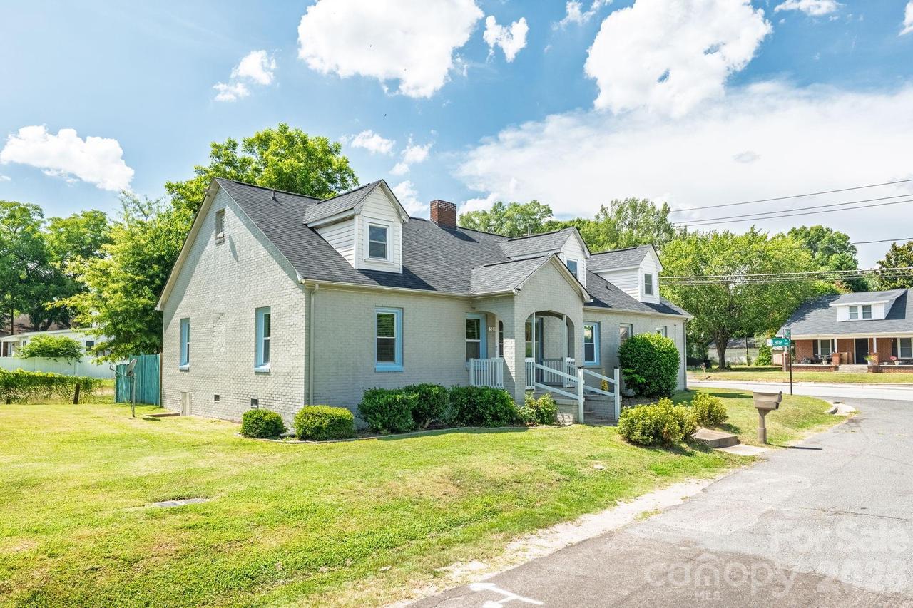 1106 Lane St., Kannapolis, NC 28083