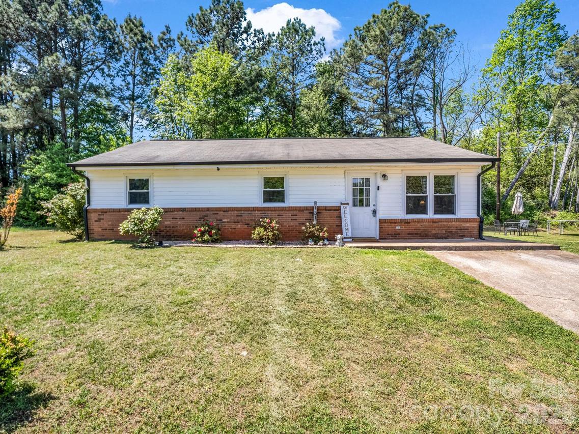 131 Winchester Dr., Ellenboro, NC 28040