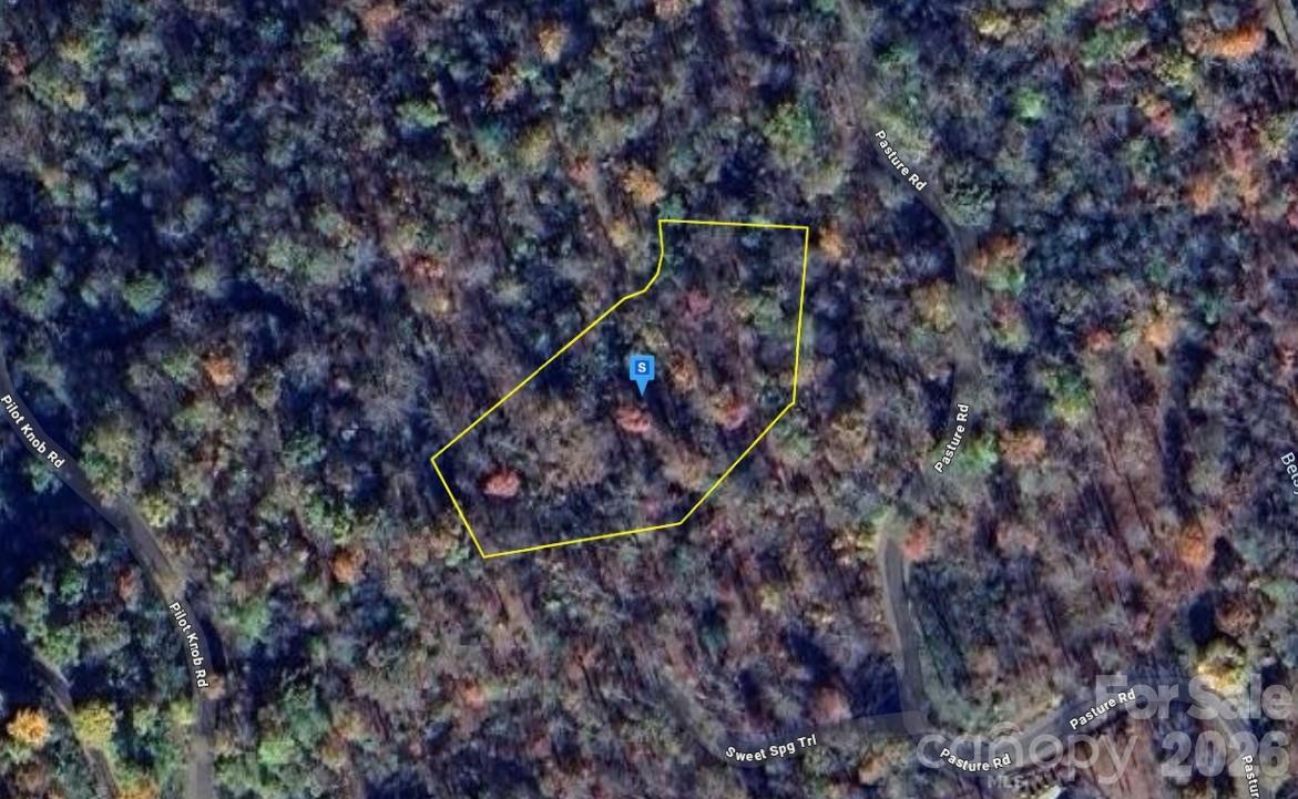 541 Pasture Rd., Glenville, NC 28736