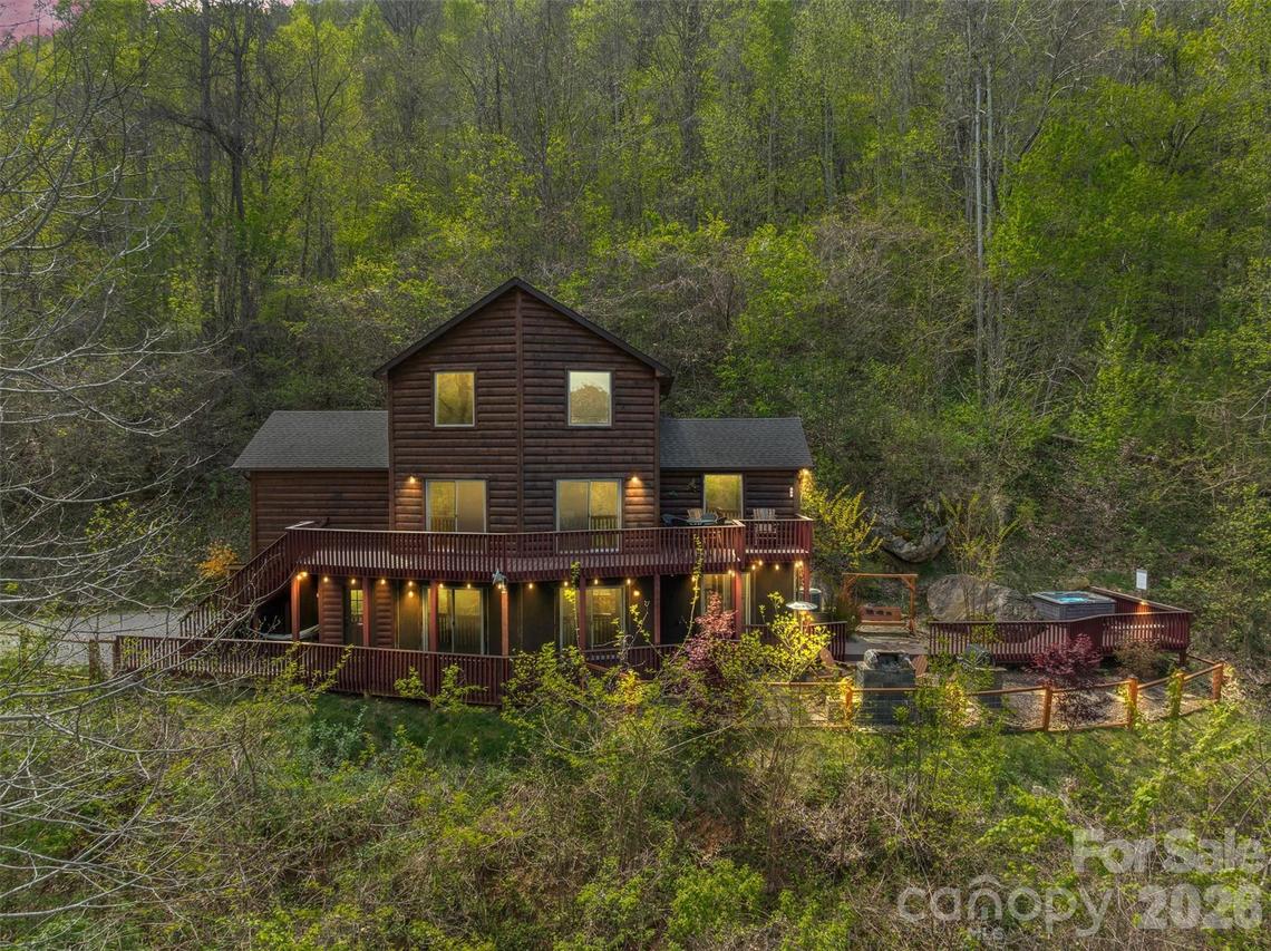 356 Walnut Cove Ridge, Bryson City, NC 28713