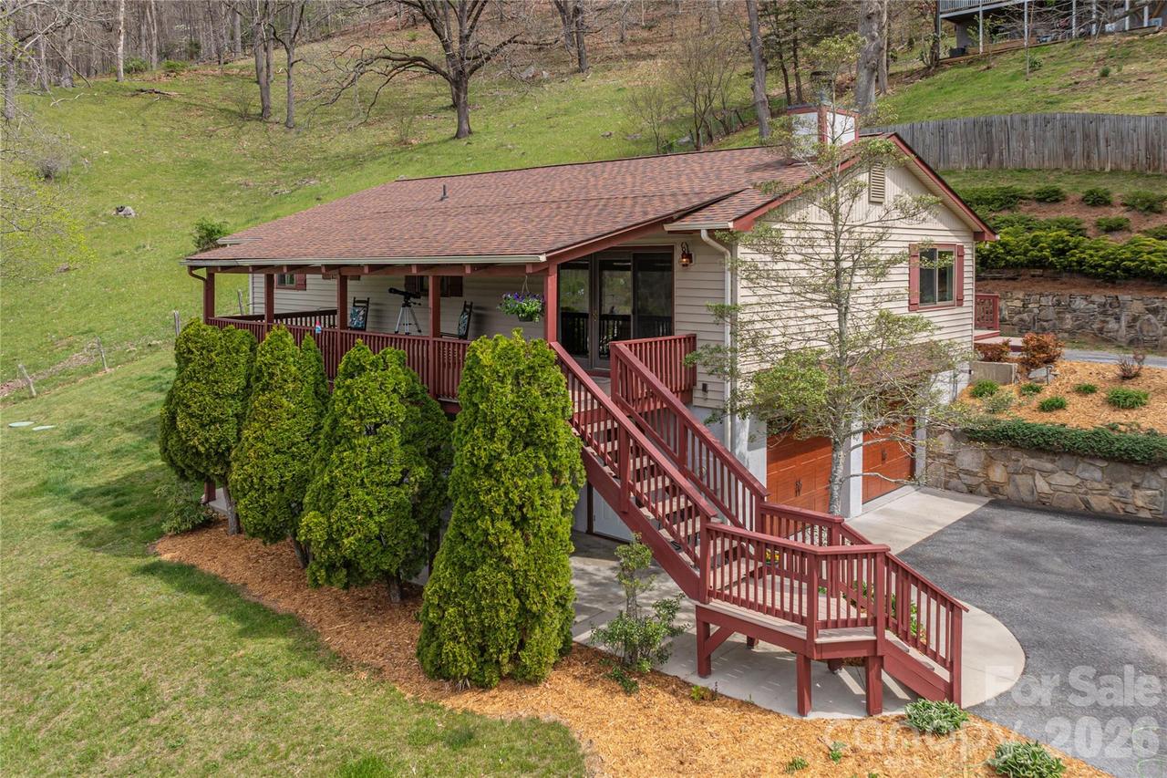 134 Hillside Dr., Maggie Valley, NC 28751