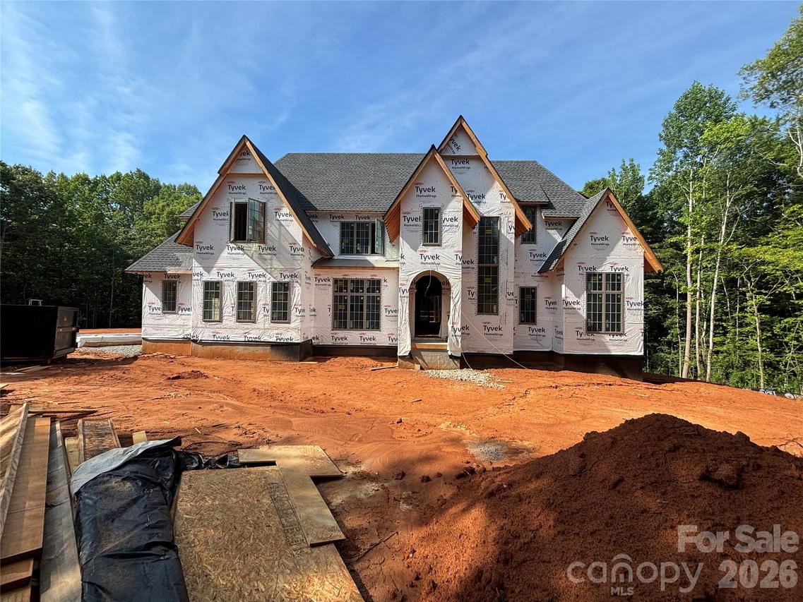1051 Ventosa Dr., Denver, NC 28037