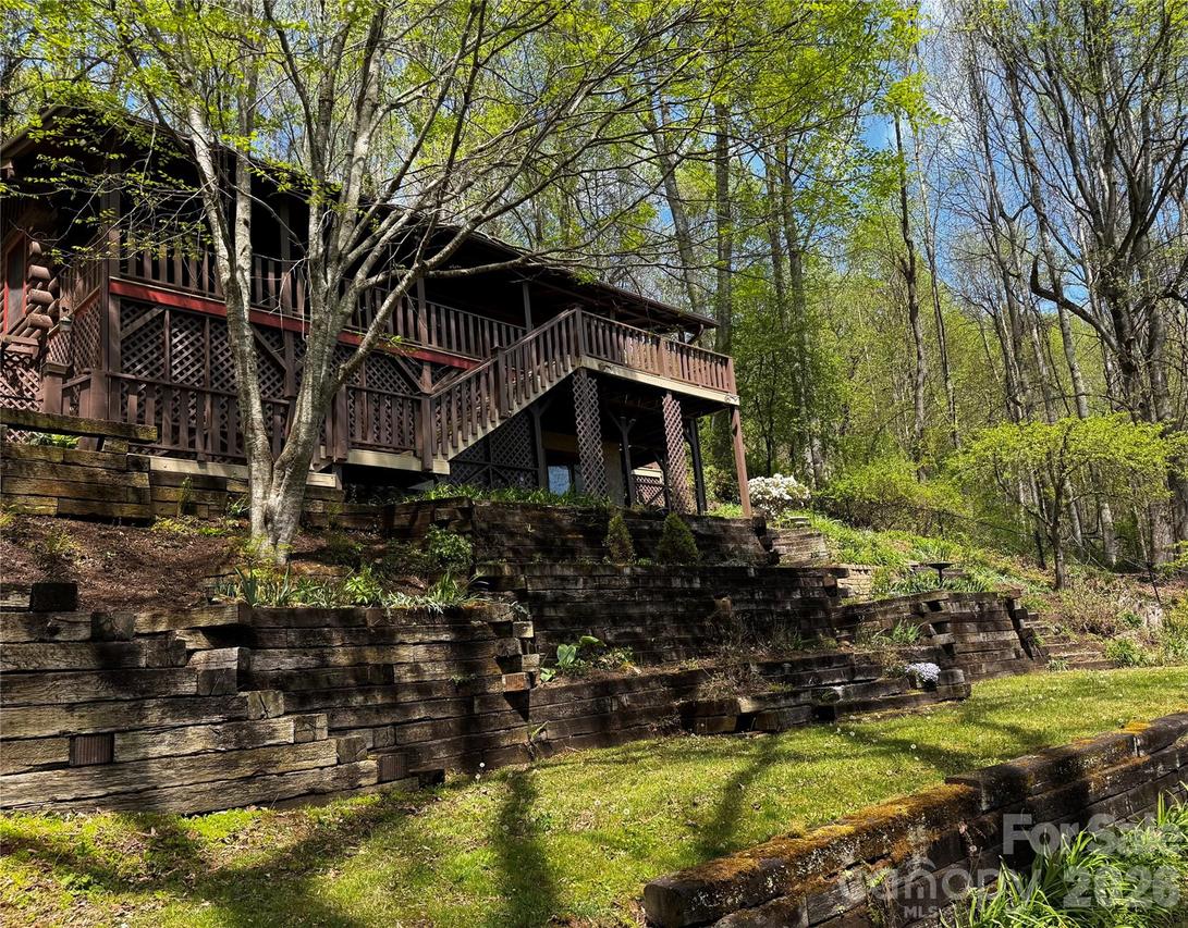1618 Walnut Creek Rd., Waynesville, NC 28786