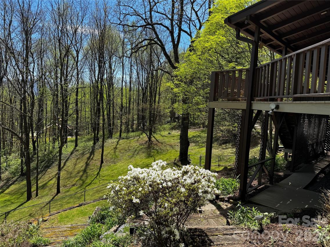 1618 Walnut Creek Rd., Waynesville, NC 28786