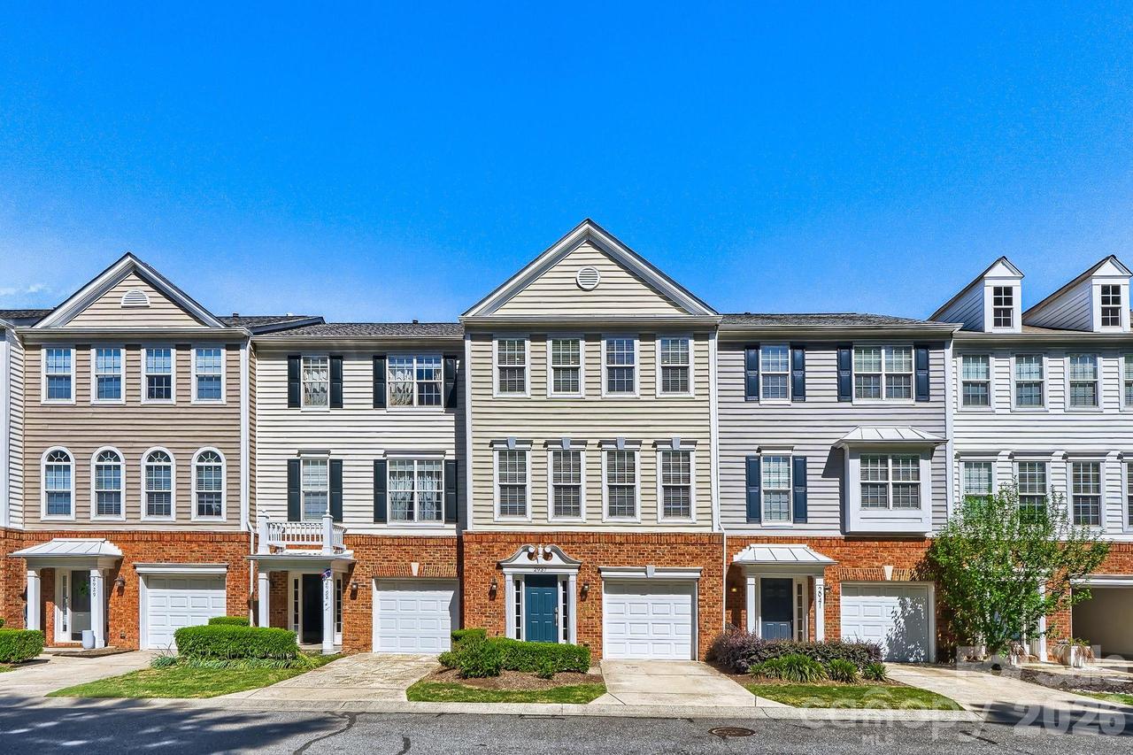 2937 Duvalla Ave., Charlotte, NC 28209