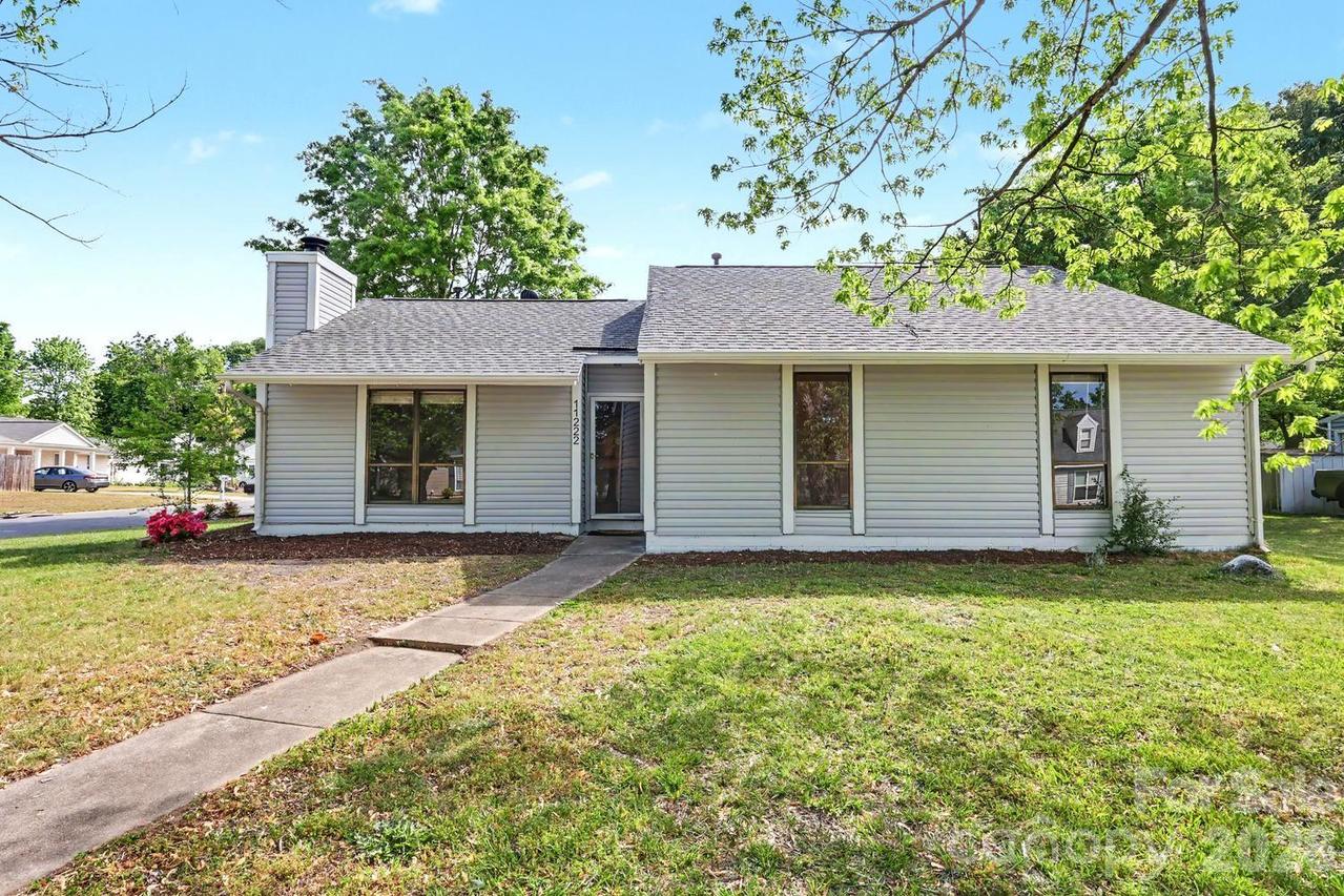 11222 Treebark Dr., Pineville, NC 28134
