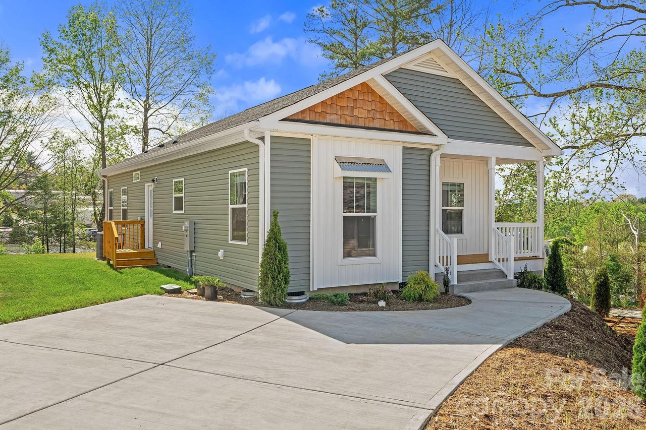 134 Bellamy Rd., Asheville, NC 28806