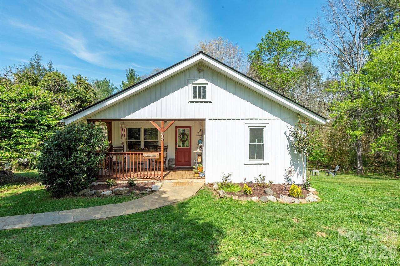 85 Cody Embler Rd., Alexander, NC 28701