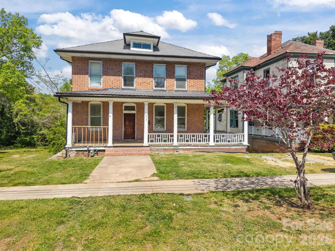 808 N Main St., Salisbury, NC 28144