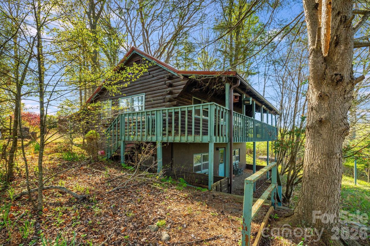 770 Echo Hill Dr., Green Mountain, NC 28704