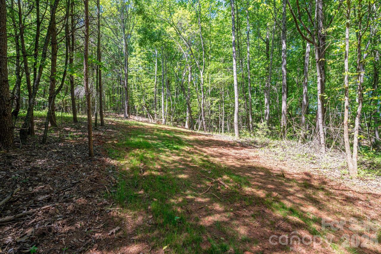 Captains Cove Ln. #31, Lincolnton, NC 28092