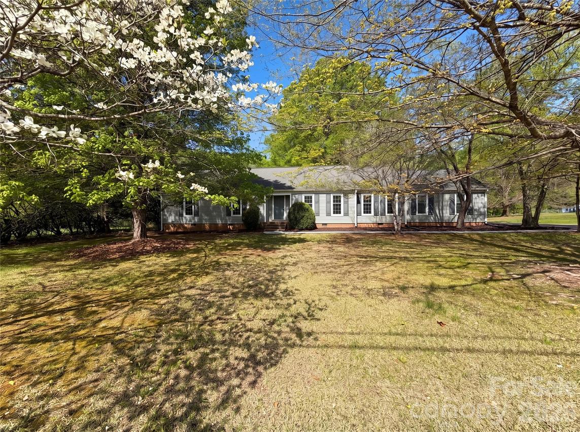 1614 Colfax Dr., Concord, NC 28025