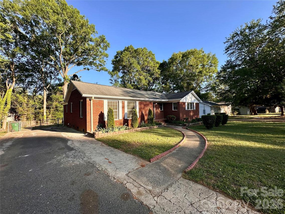 3220 Wiseman Dr., Charlotte, NC 28227