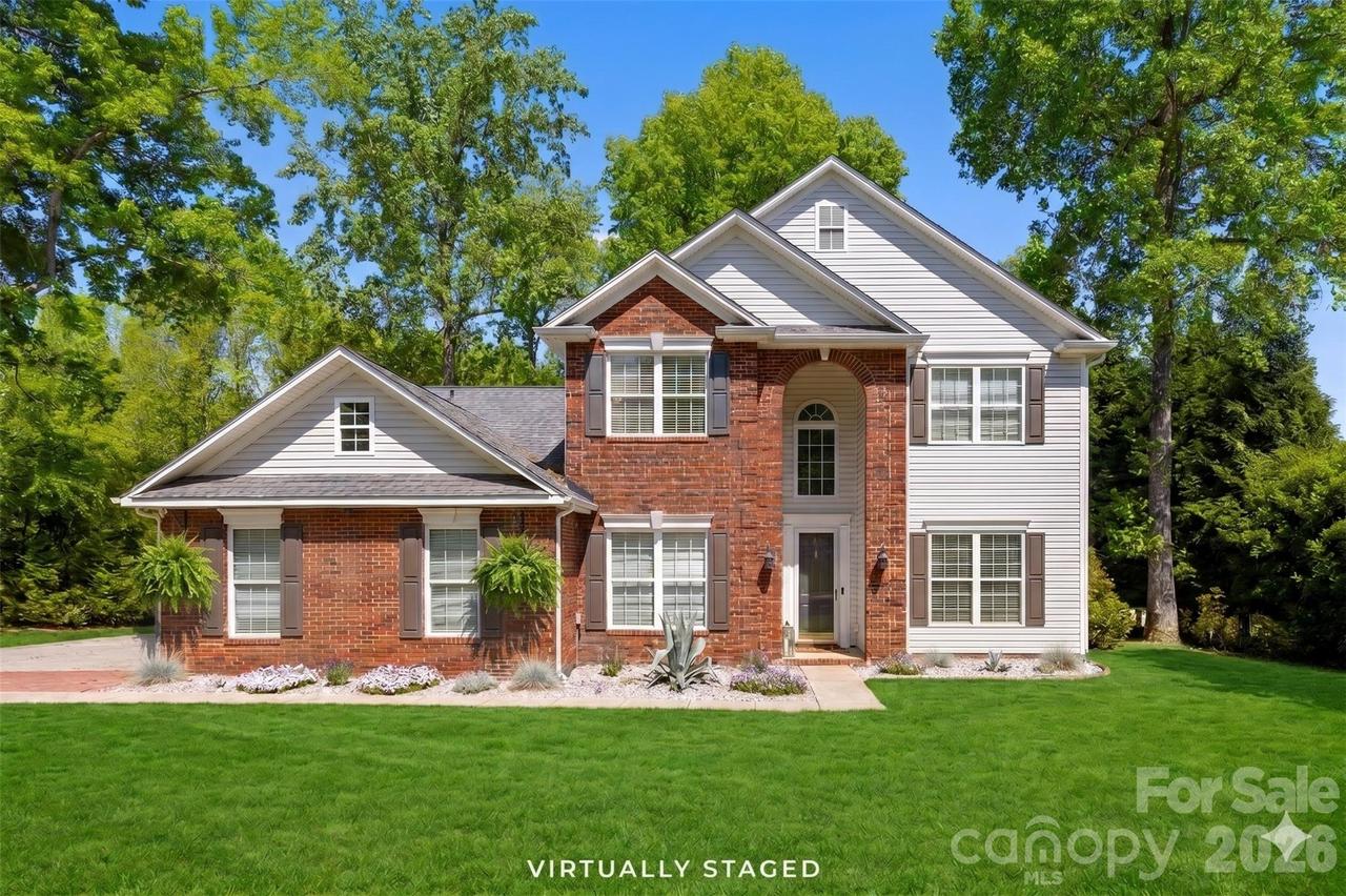 7536 Hannah Alexander Ln., Mint Hill, NC 28227