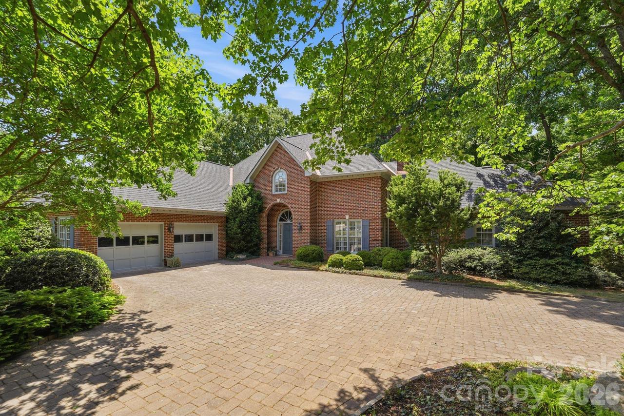 4145 Moorland Dr., Charlotte, NC 28226