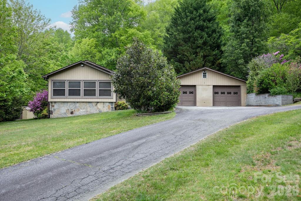 520 Blythe Rd., Pisgah Forest, NC 28768
