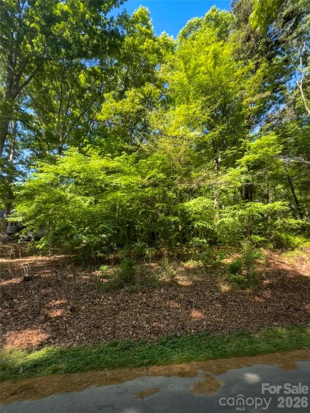 8793 Peninsula Dr., Terrell, NC 28682