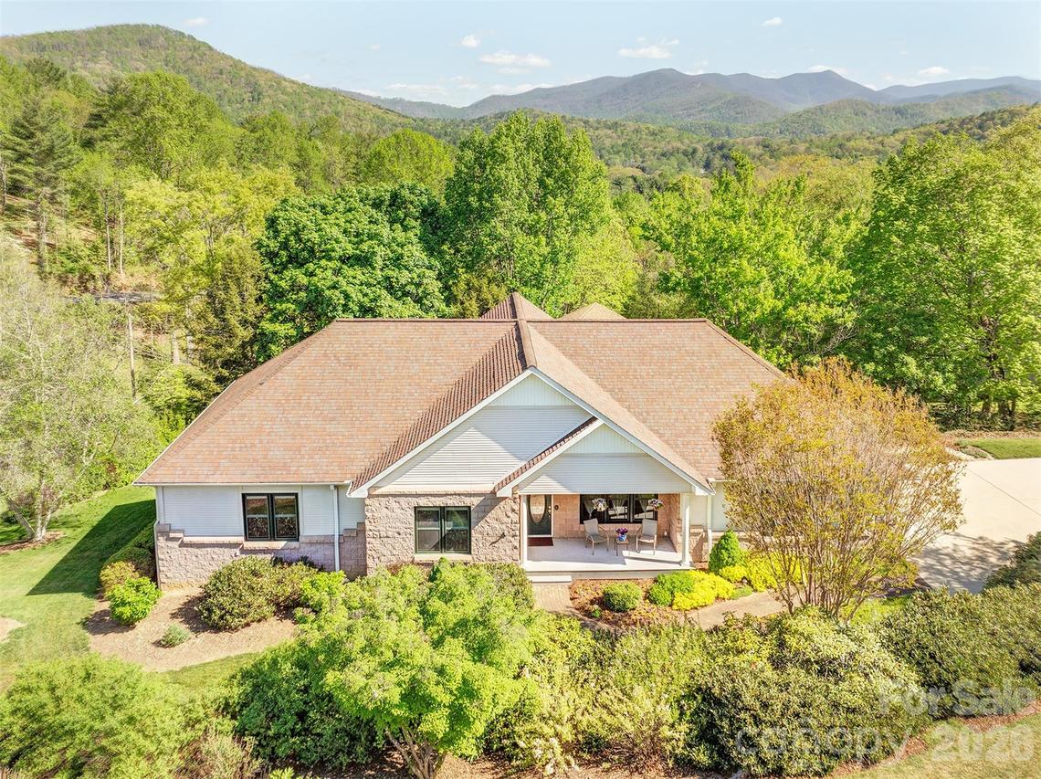 6 Clear Vista Dr., Asheville, NC 28805